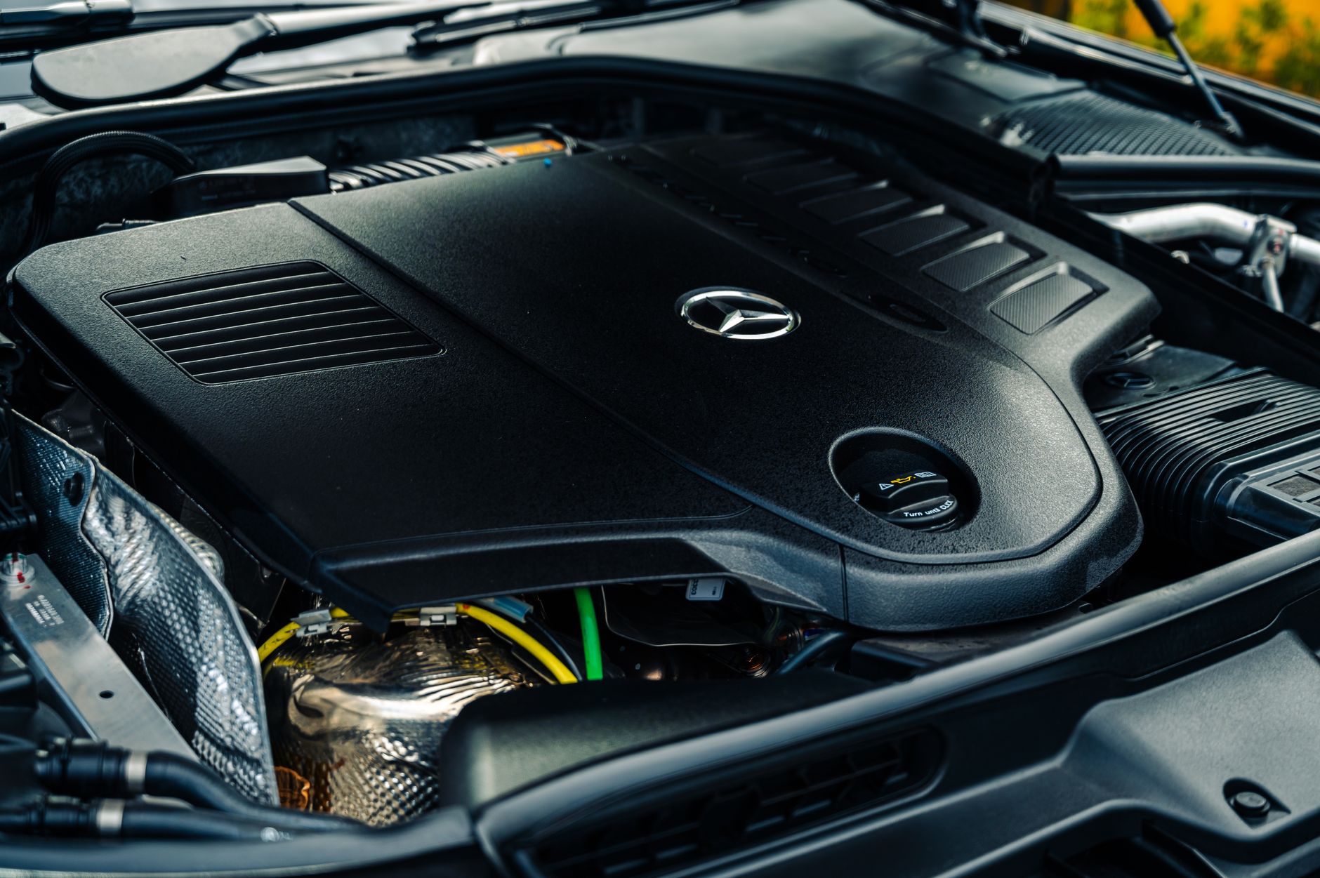 Bentley kontra Mercedes-Maybach i Rolls-Royce: który lepiej znosi intensywną, codzienną eksploatację